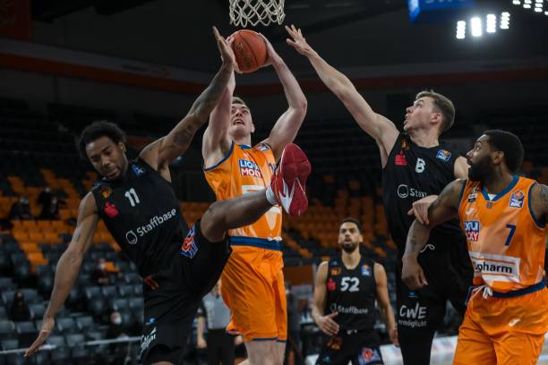 的表现并不 的表现并不